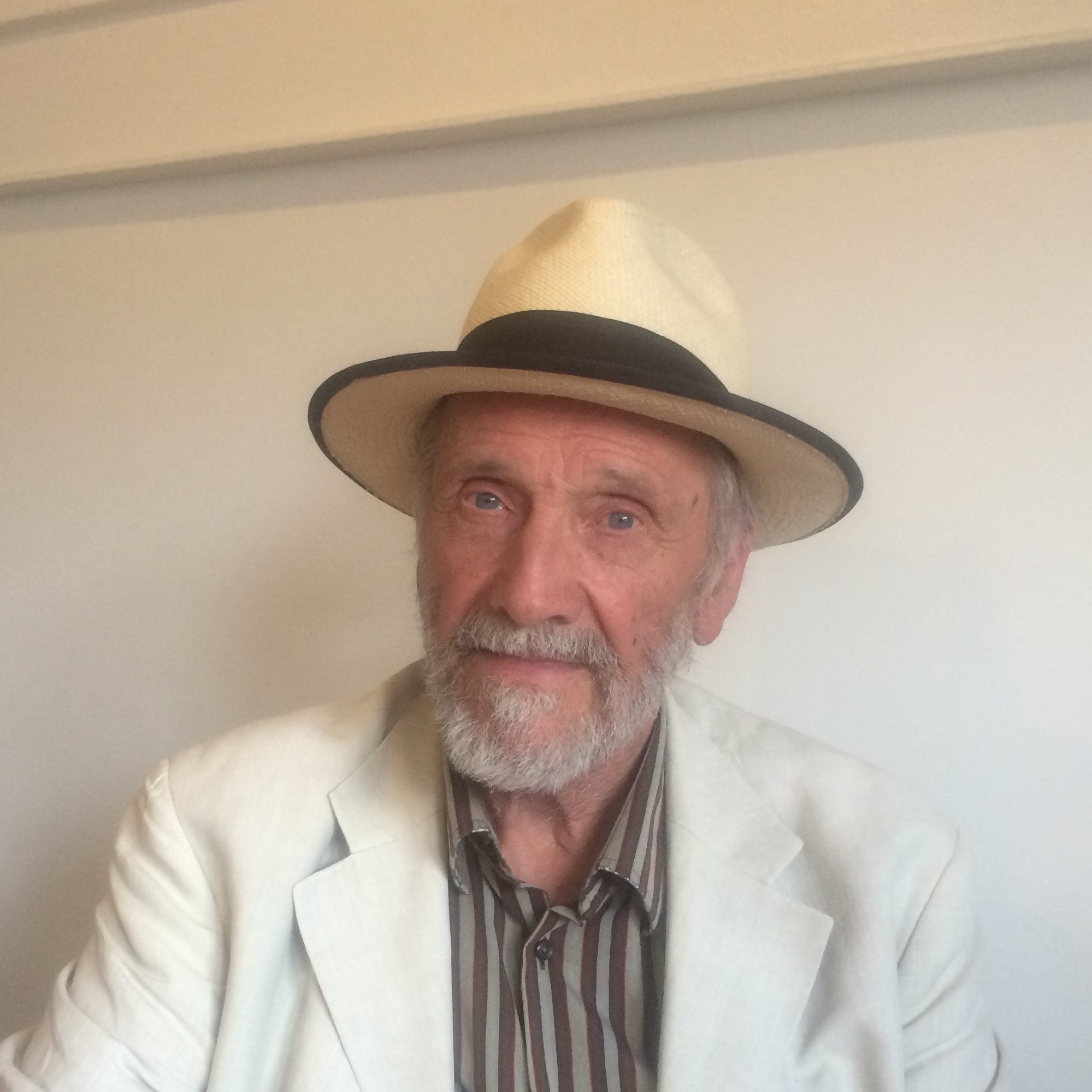 Profil - John K. Olliver